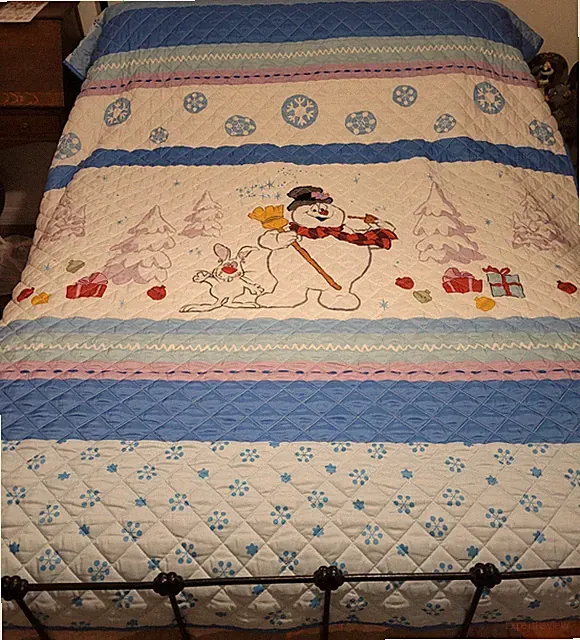 Franco Frosty The Snowman Hocus Pocus Reversible Quilt Blanket Bedspread 68 x 86