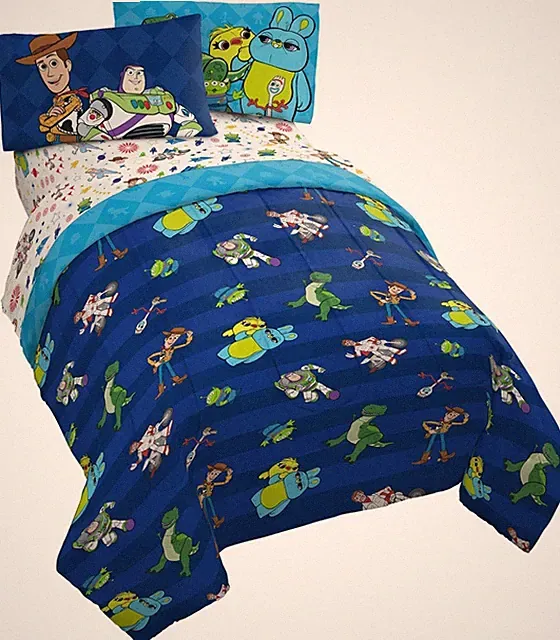 Jay Franco Disney Toy Story Buzz & Woody 4 Piece Twin Reversible Comforter Set