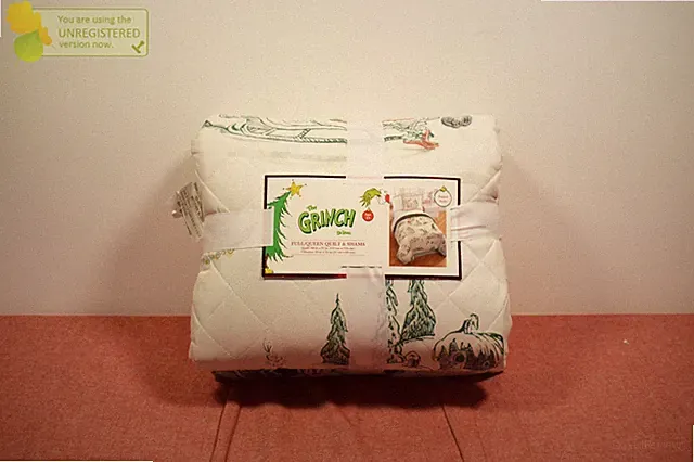 The Grinch Full/Queen Quilt & Shams